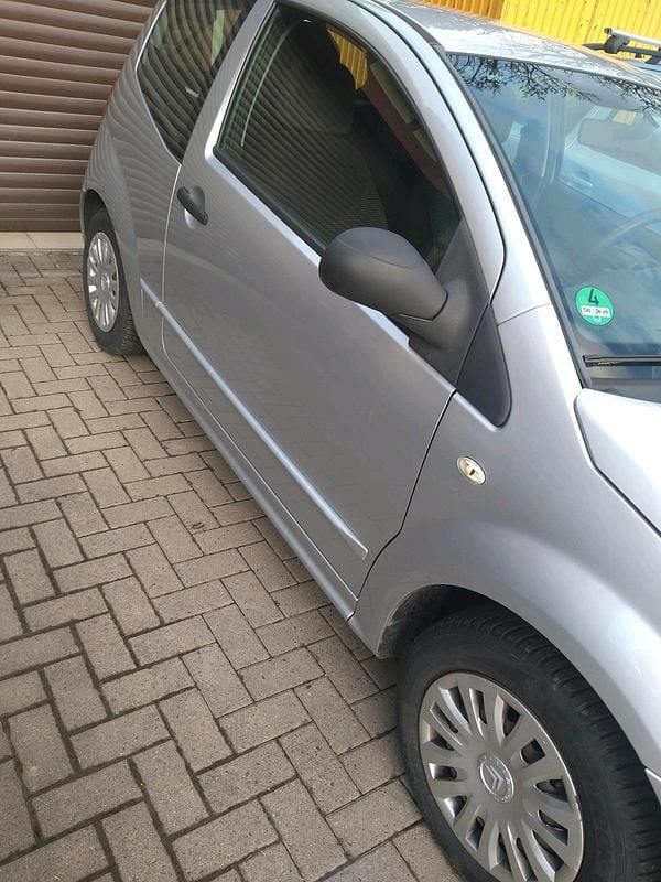 Gebraucht Citroën C2 60 PS (44 kW) 2009 Silber Kleinwagen