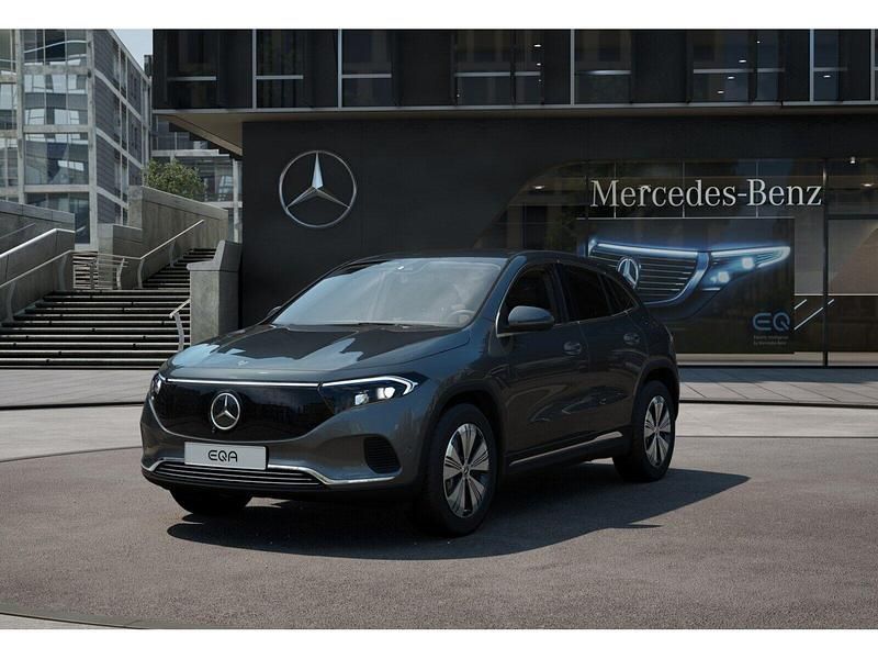 Grau metalliclack mountaingra Gebraucht 2025 Mercedes EQA250+ Progressive SUV | 40.880 € (Superpreis) - Bild 1/4