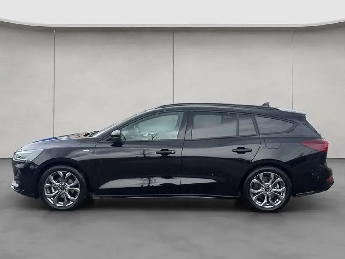Gebraucht Ford Focus ST-Line X 155 PS (114 kW) 2025 Agate black metallic Kombi