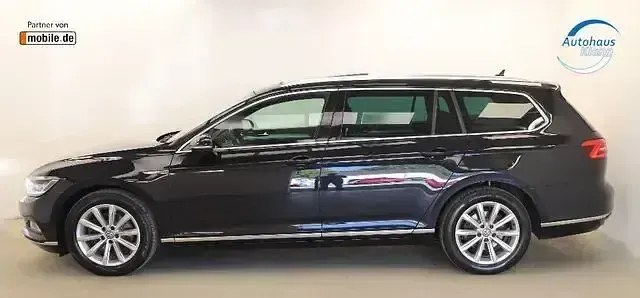 Gebraucht VW Passat R-line 190 PS (139 kW) 2017 Deep black perl (metallic) Kombi