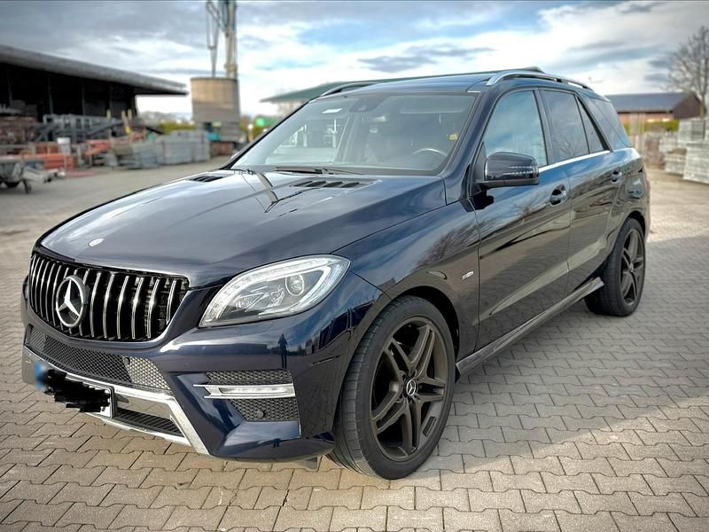 Gebraucht Mercedes ML350 258 PS (189 kW) 2012 Blau SUV