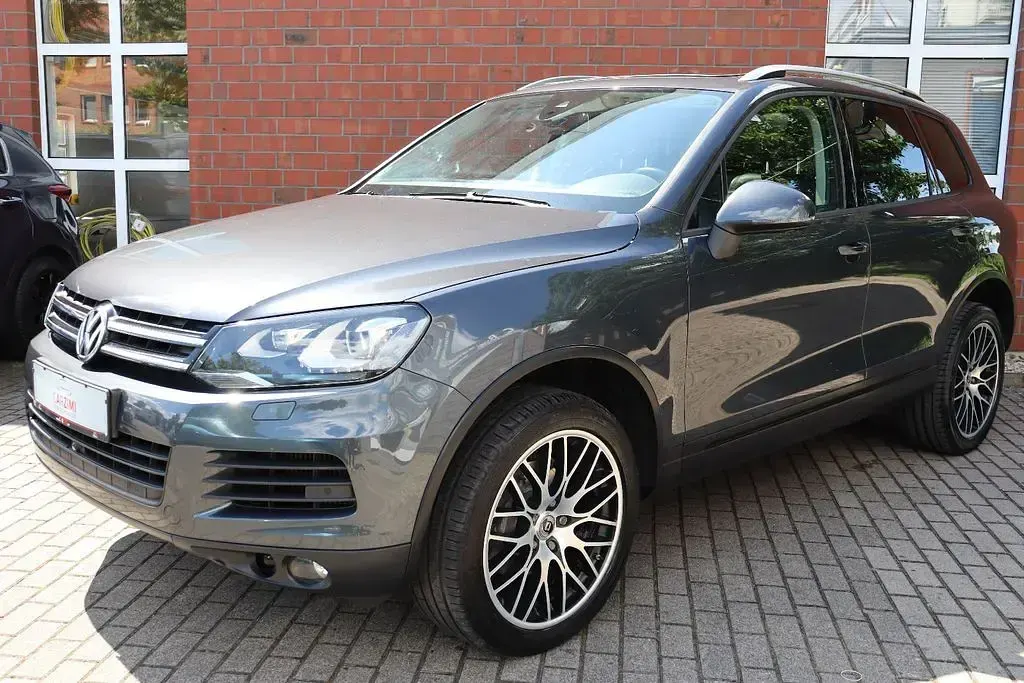 Gebraucht VW Touareg Terrain Tech 245 PS (180 kW) 2013 Grau SUV