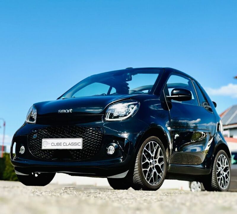 Schwarz Gebraucht 2018 Smart ForTwo Electric Drive Cabrio | 12.500 € - Bild 1/4