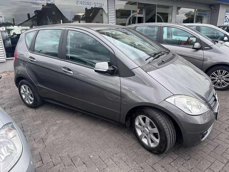 Gebraucht Mercedes A180 116 PS (85 kW) 2009 Grau Kleinwagen
