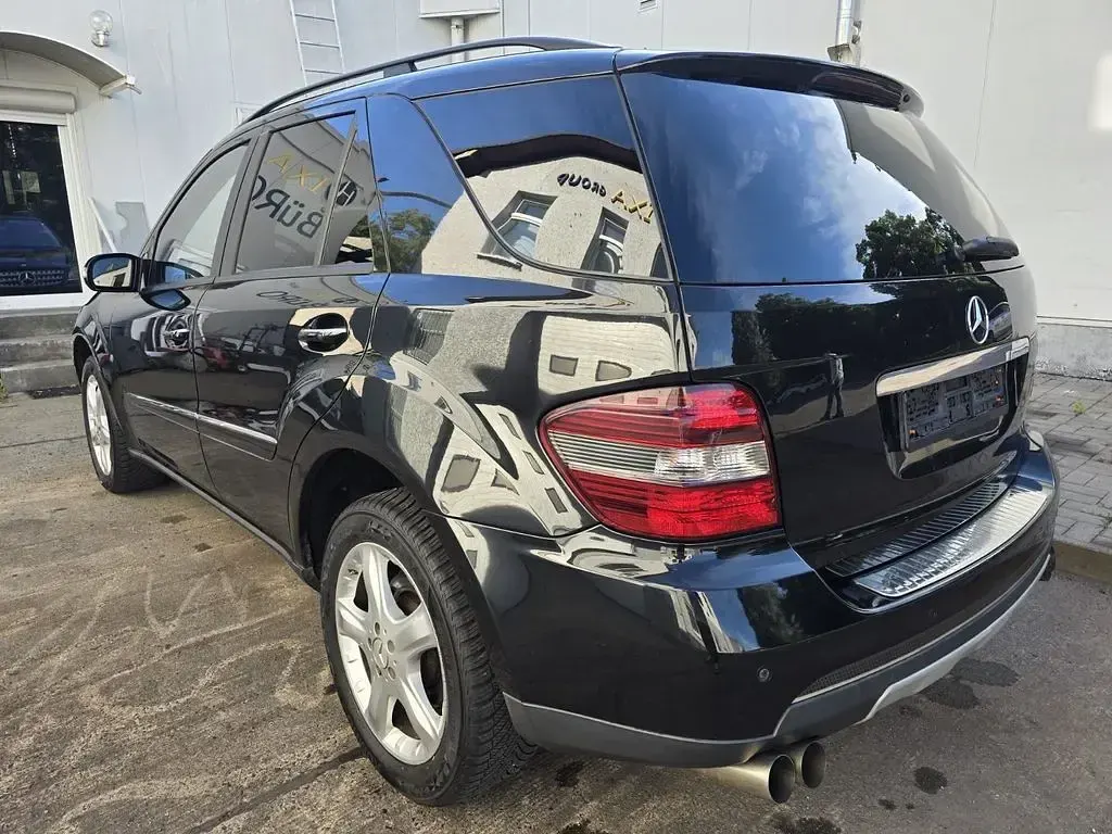 Gebraucht Mercedes ML500 306 PS (225 kW) 2005 Schwarz SUV