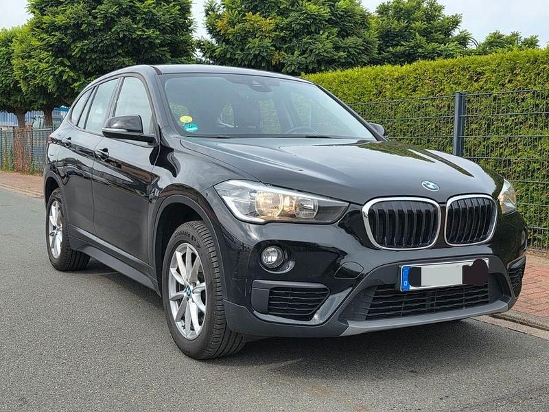 Schwarz Gebraucht 2018 BMW X1 Advantage SUV | 11.500 € (Fairer Preis) - Bild 1/4