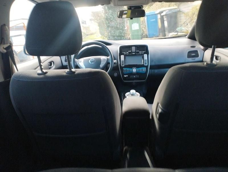 Gebraucht Nissan Leaf Acenta 80 kW (109 PS) 2015 Blau Kleinwagen