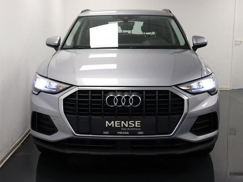 Gebraucht Audi Q3 Basis 150 PS (110 kW) 2022 Florettsilber SUV