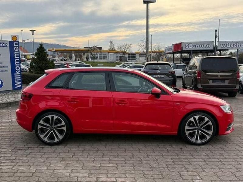 Gebraucht Audi A3 S-Line 135 PS (99 kW) 2015 Rot Limousine