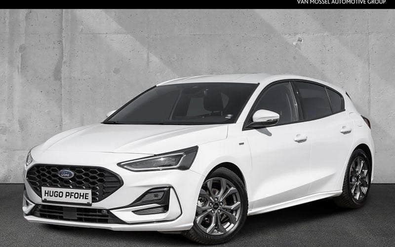 Frozen white uni Gebraucht 2024 Ford Focus ST-Line X Limousine | 25.650 € (Fairer Preis) - Bild 1/4