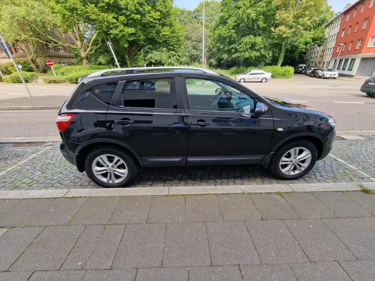 Gebraucht Nissan Qashqai 110 PS (80 kW) 2011 Schwarz SUV