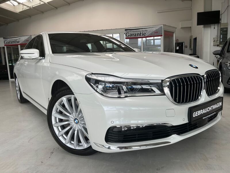 Second-hand BMW 750 400 CP (294 kW) 2017 Alb Berlinǎ