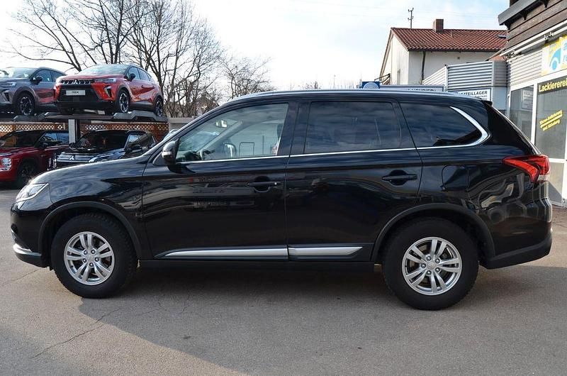 Gebraucht Mitsubishi Outlander Active 150 PS (110 kW) 2019 Schwarz SUV