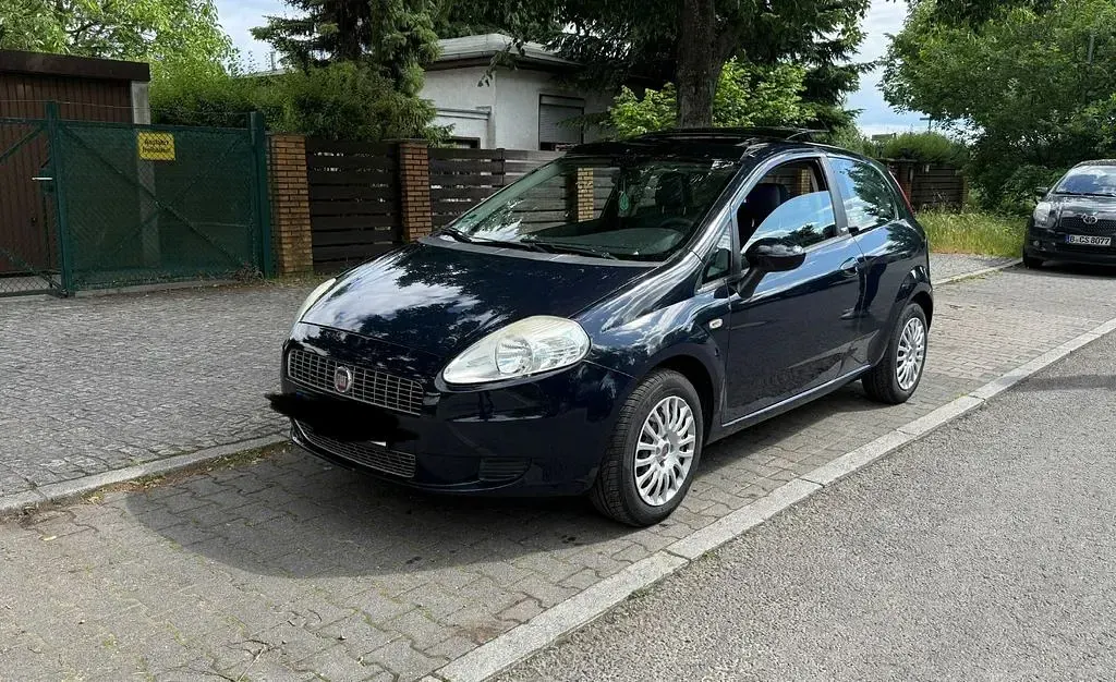 Gebraucht Fiat Grande Punto Dynamic 65 PS (47 kW) 2009 Blau Kleinwagen