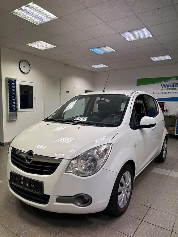 Weiß Gebraucht 2010 Opel Agila Edition Limousine | 2.999 € (Fairer Preis) - Bild 1/4