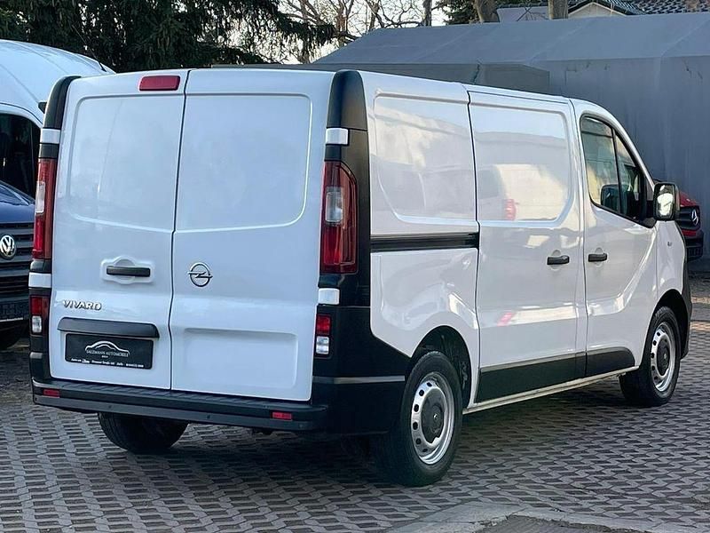 Second-hand Opel Vivaro 95 CP (69 kW) 2017 Alb Monovolum