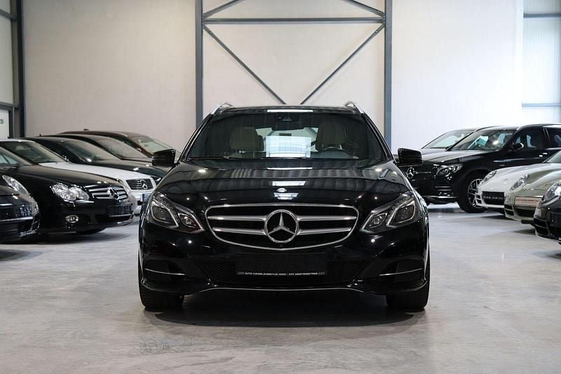 Gebraucht Mercedes E350 252 PS (185 kW) 2014 Schwarz Kombi