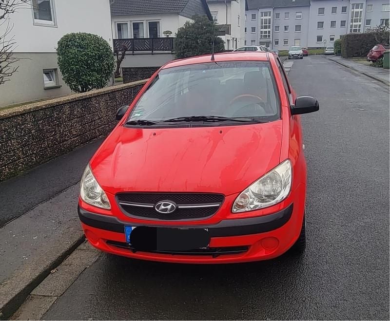 Rot Gebraucht 2007 Hyundai Getz Kleinwagen | 2.100 € (Etwas zu teuer) - Bild 1/4