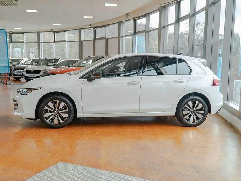 Gebraucht VW Golf VIII Goal 150 PS (110 kW) 2025 Weiss / Limousine