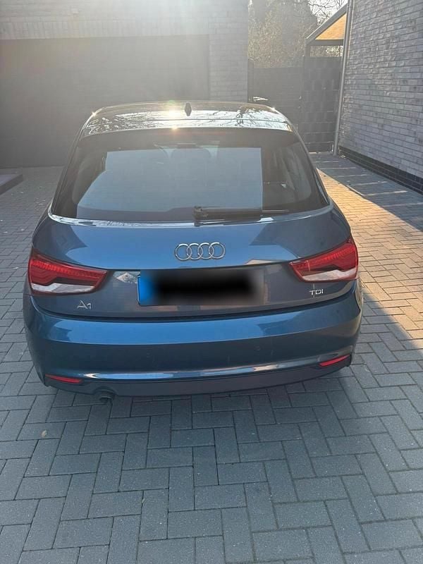 Gebraucht Audi A1 90 PS (66 kW) 2017 Blau Kleinwagen