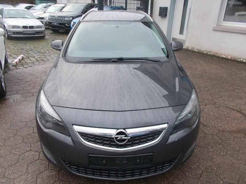 Gebraucht Opel Astra Sport 165 PS (121 kW) 2011 Karbongrau/technical grey Kombi