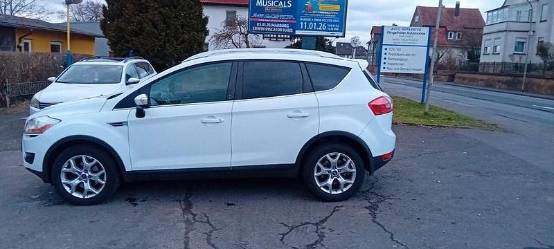 Gebraucht Ford Kuga Champions Edition 140 PS (102 kW) 2012 Weiß SUV