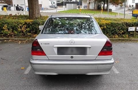 Gebraucht Mercedes C180 122 PS (89 kW) 2000 Grau Limousine