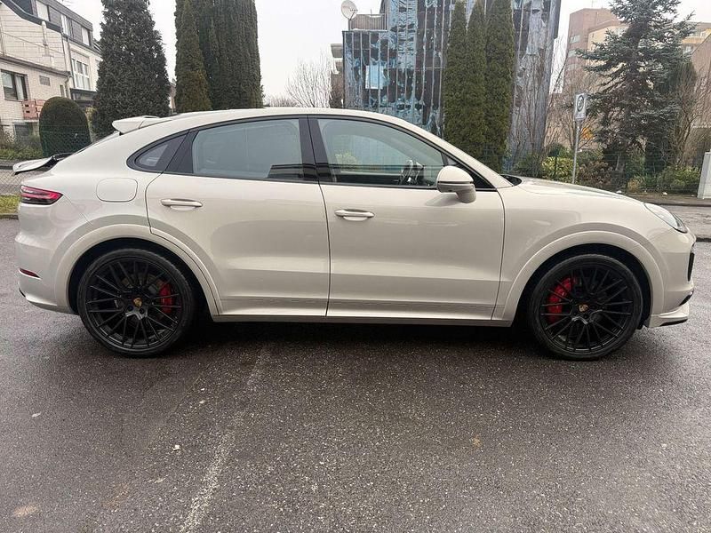 Gebraucht Porsche Cayenne GTS 460 PS (338 kW) 2021 Grau SUV