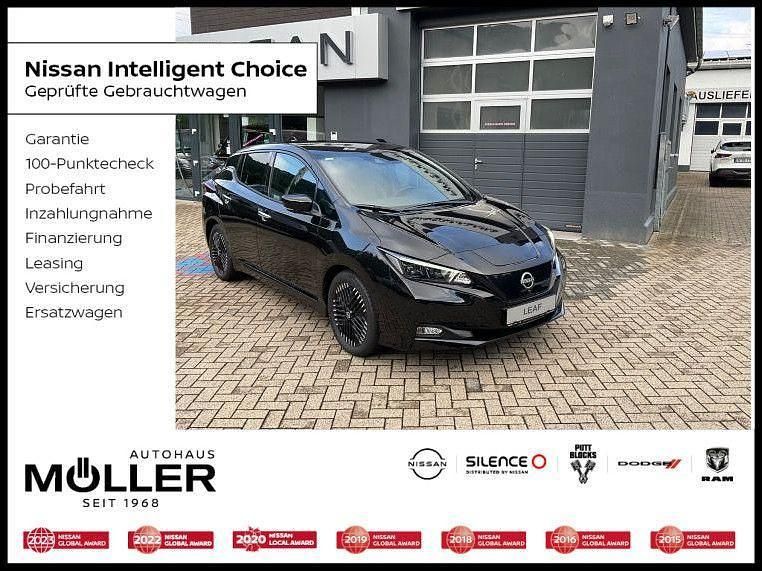 Black / z11g Gebraucht 2023 Nissan Leaf Tekna Kleinwagen | 19.990 € (Teuer) - Bild 1/4