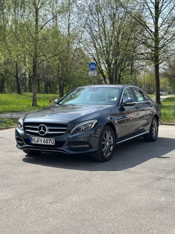 Grau Gebraucht 2014 Mercedes C200 Avantgarde Limousine | 17.990 € (Guter Preis) - Bild 1/4