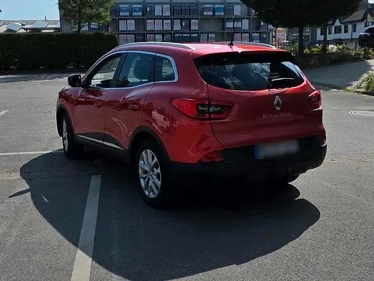 Gebraucht Renault Kadjar 130 PS (95 kW) 2015 Rot SUV