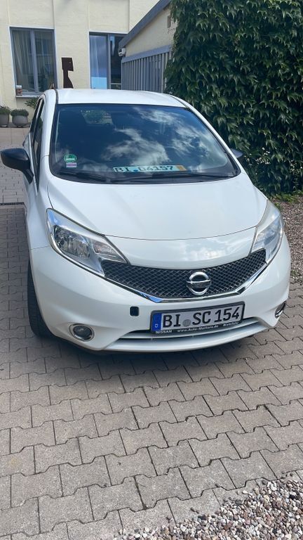Weiß Gebraucht 2015 Nissan Note Acenta+ Van / Kleinbus | 5.950 € (Fairer Preis) - Bild 1/3