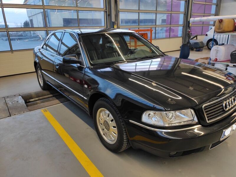 Gebraucht Audi A8 224 PS (164 kW) 2002 Schwarz Limousine