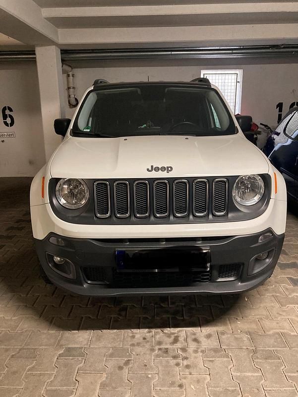 Weiß Gebraucht 2017 Jeep Renegade SUV | 14.400 € (Etwas zu teuer) - Bild 1/4