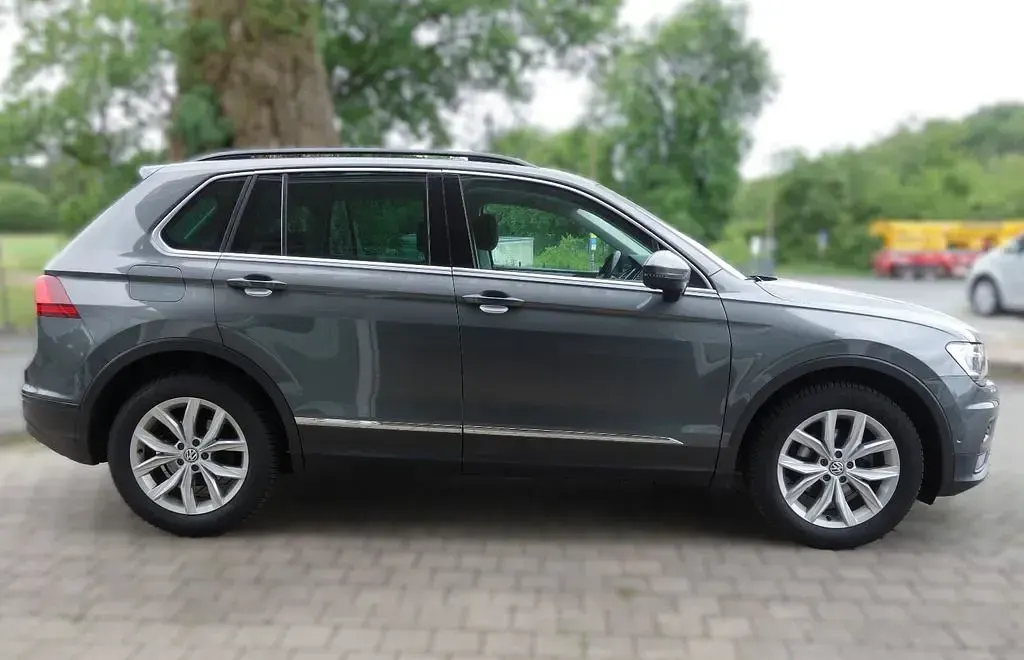 Gebraucht VW Tiguan Comfortline 150 PS (110 kW) 2019 Grau SUV