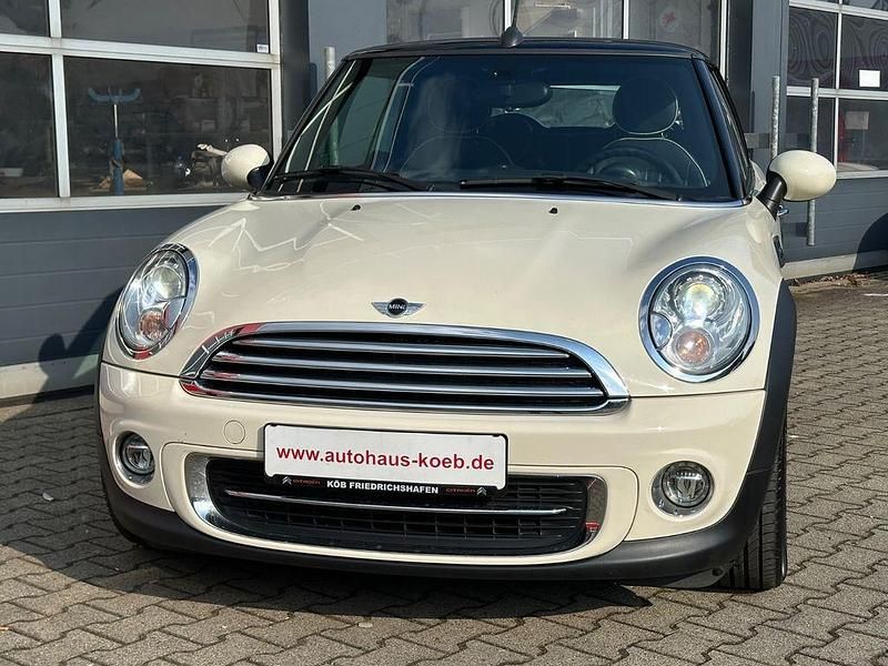 Gebraucht Mini Cooper Cabriolet 122 PS (89 kW) 2015 Weiß Cabrio