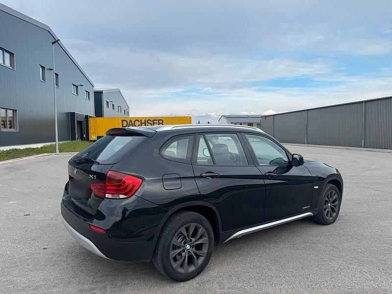 Second-hand BMW X1 177 CP (130 kW) 2011 Negru SUV