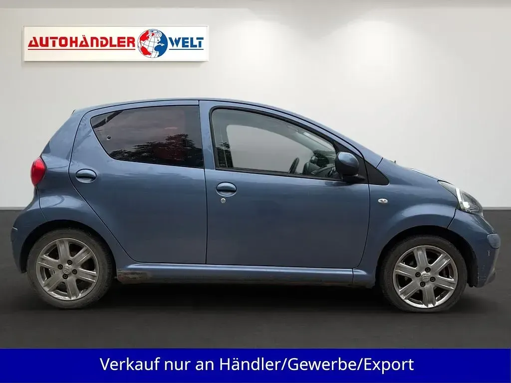 Gebraucht Toyota Aygo 68 PS (50 kW) 2008 Hellblau Kleinwagen