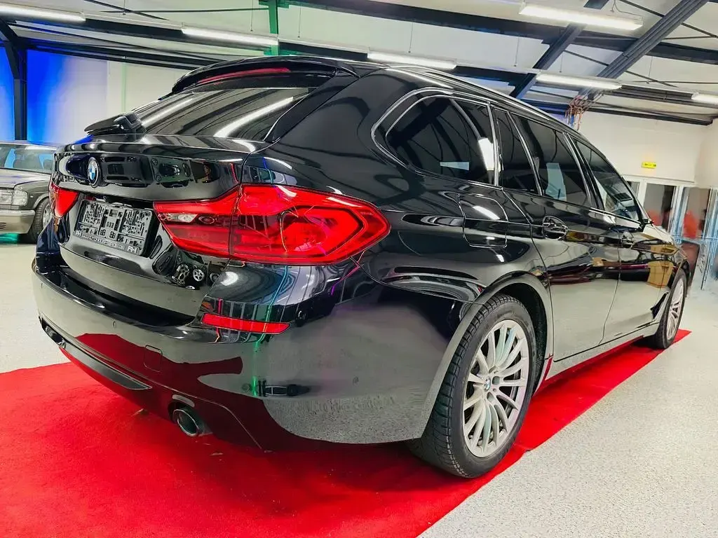 Gebraucht BMW 520 Sport Line 190 PS (139 kW) 2020 Schwarz Kombi