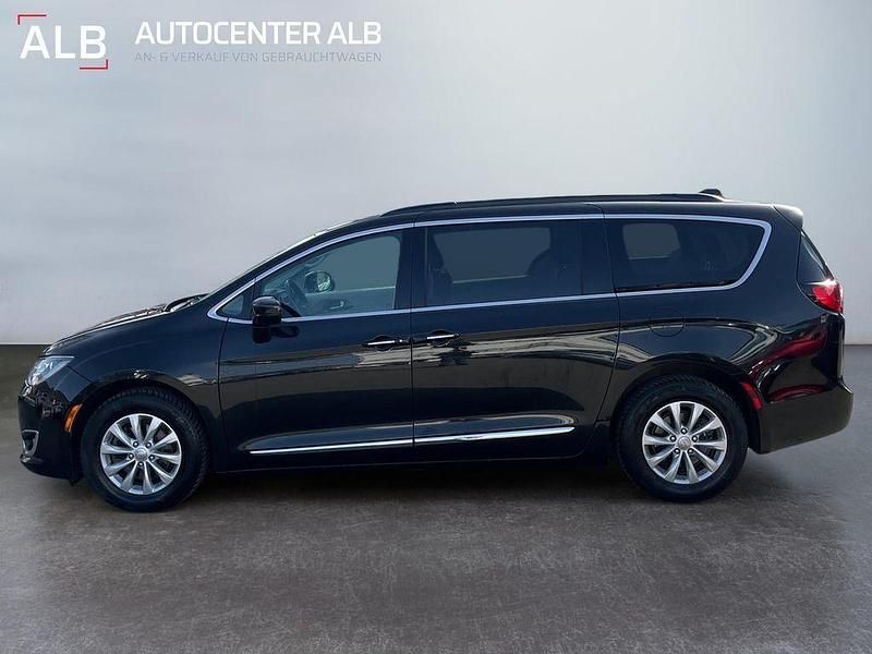 Gebraucht Chrysler Pacifica 291 PS (214 kW) 2016 Schwarz Van / Kleinbus