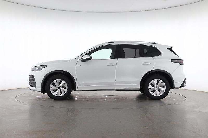 Neu VW Tiguan R-line 150 PS (110 kW) 2026 Oryxweiss perlmutteffekt SUV