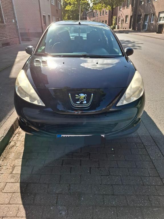 Schwarz Gebraucht 2011 Peugeot 206 Limousine | 2.990 € (Etwas zu teuer) - Bild 1/4