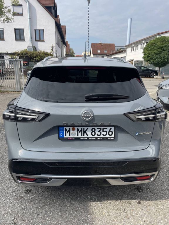 Gebraucht Nissan Qashqai Tekna 190 PS (139 kW) 2024 Grau SUV