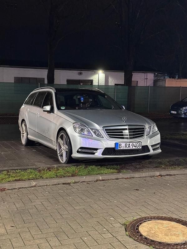 Gebraucht Mercedes E350 265 PS (194 kW) 2012 Silber Kombi