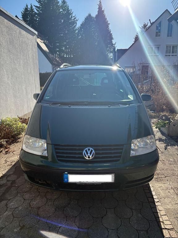 Grün Gebraucht 2002 VW Sharan Family Van / Kleinbus | 800 € (Superpreis) - Bild 1/4