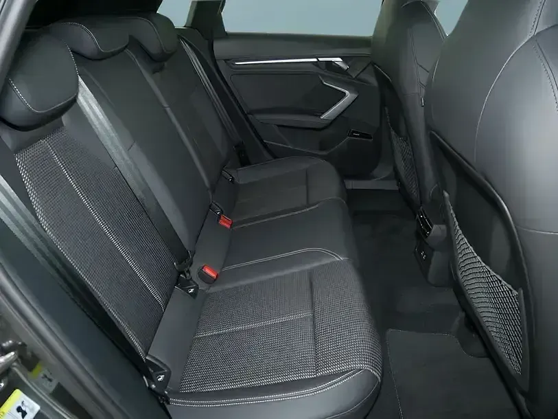 Gebraucht Audi S3 333 PS (244 kW) 2025 Grau Limousine