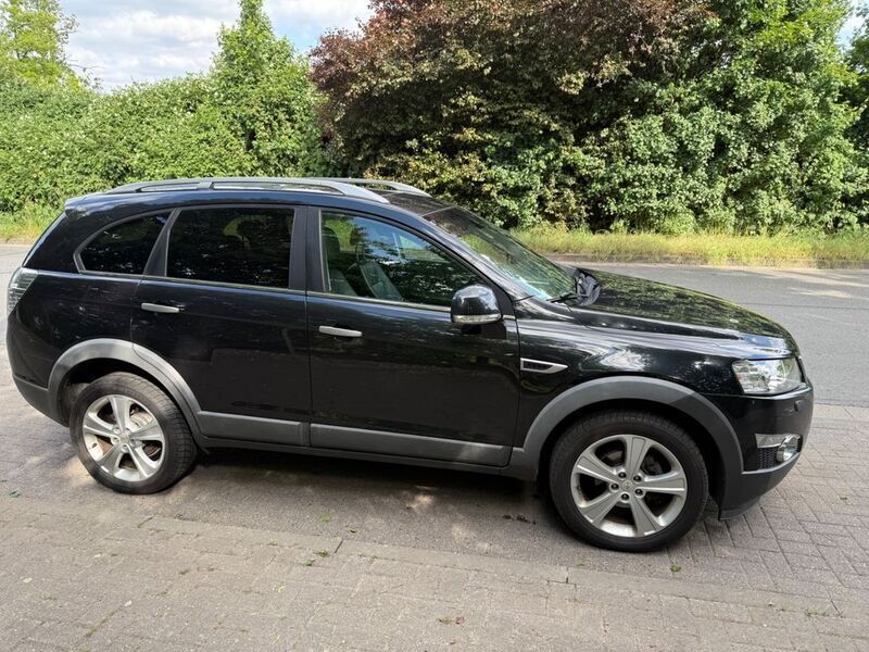 Gebraucht Chevrolet Captiva LTZ 184 PS (135 kW) 2011 Schwarz SUV