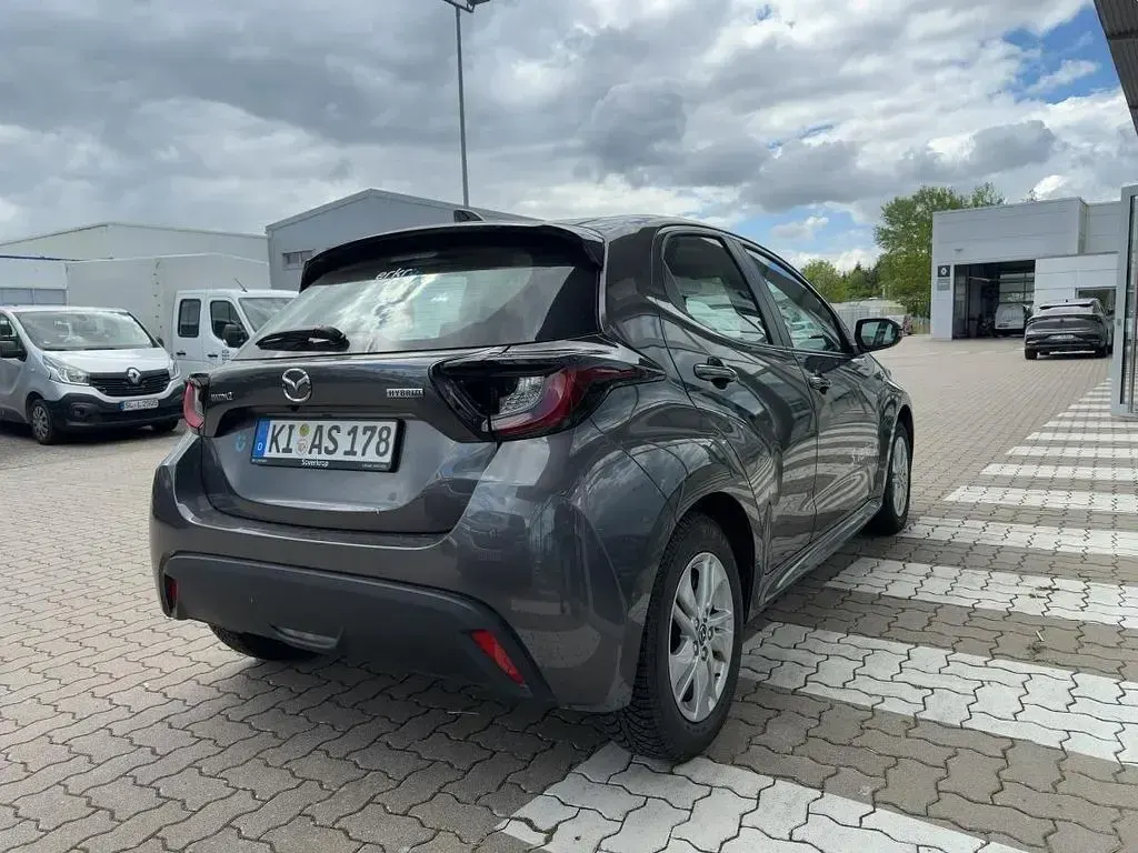 Gebraucht Mazda 2 Center-Line 92 PS (67 kW) 2024 Grau Limousine