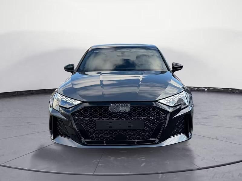 Gebraucht Audi RS3 Sport 400 PS (294 kW) 2025 Grau Limousine