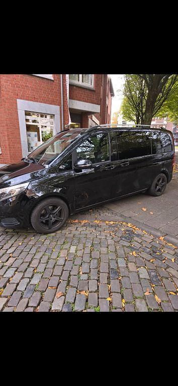 Gebraucht Mercedes V220 Edition 163 PS (119 kW) 2017 Schwarz Van / Kleinbus